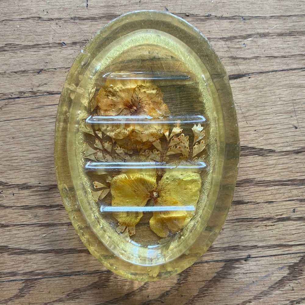 Acrylic Lucite Resin Dried Flowers soap dish MCM bathroom handmade 70’s